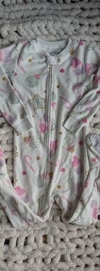 Kids Pink & White Cupcake Candy Print Pajamas